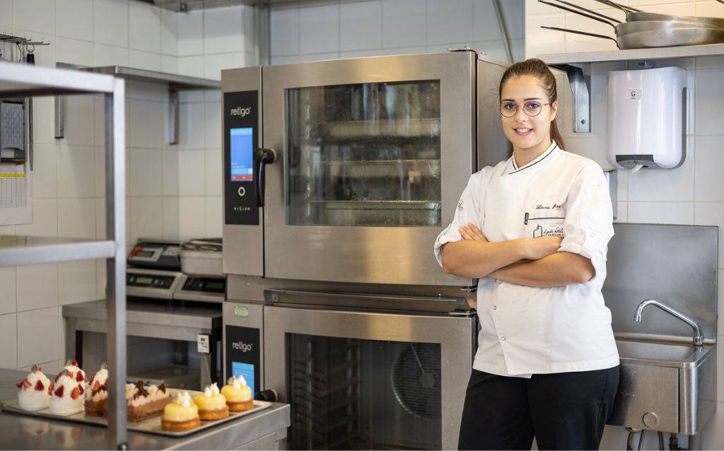 НЕ ХВАТАЕТ РУК НА КУХНЕ?